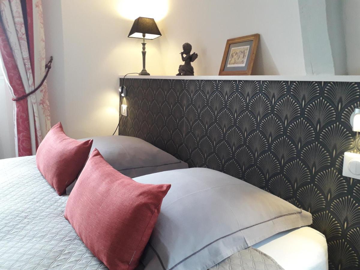 Petite Maison Romantique Au Calme, Coeur Historique Plantagenet, Vue Apartment