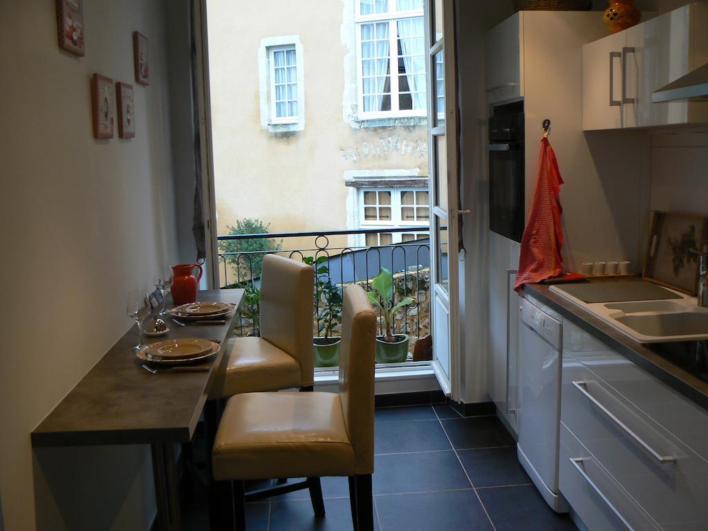 Apartment Petite Maison Romantique Au Calme, Coeur Historique Plantagenet, Vue Le Mans