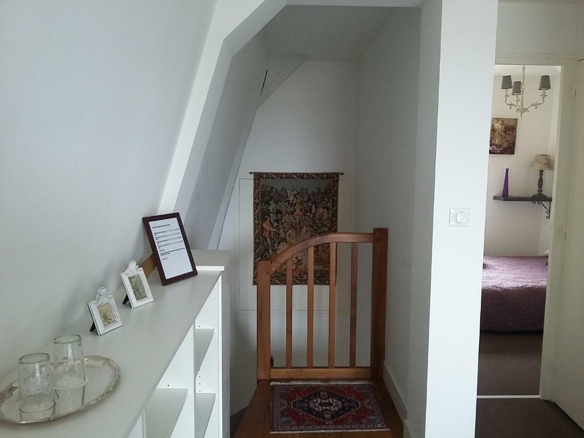 Apartment Petite Maison Romantique Au Calme, Coeur Historique Plantagenet, Vue