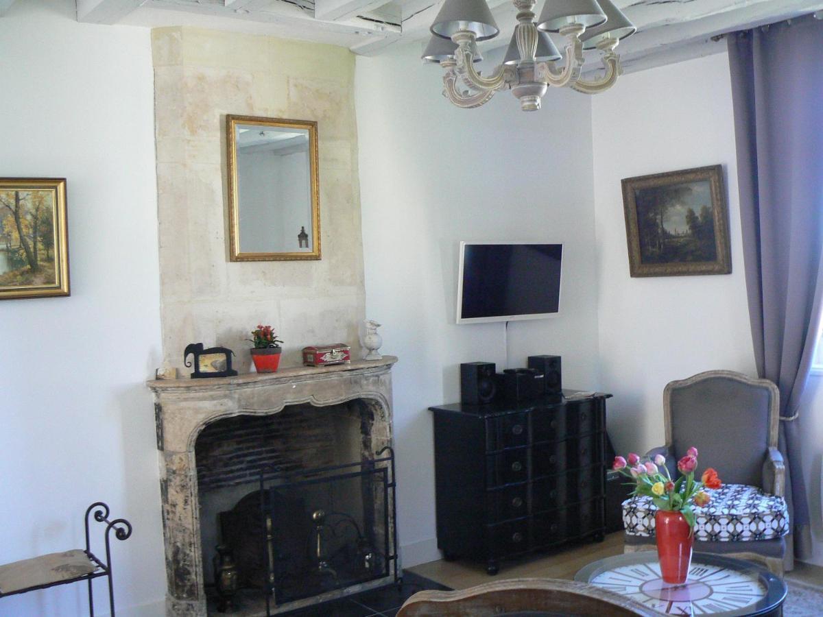 Apartment Petite Maison Romantique Au Calme, Coeur Historique Plantagenet, Vue